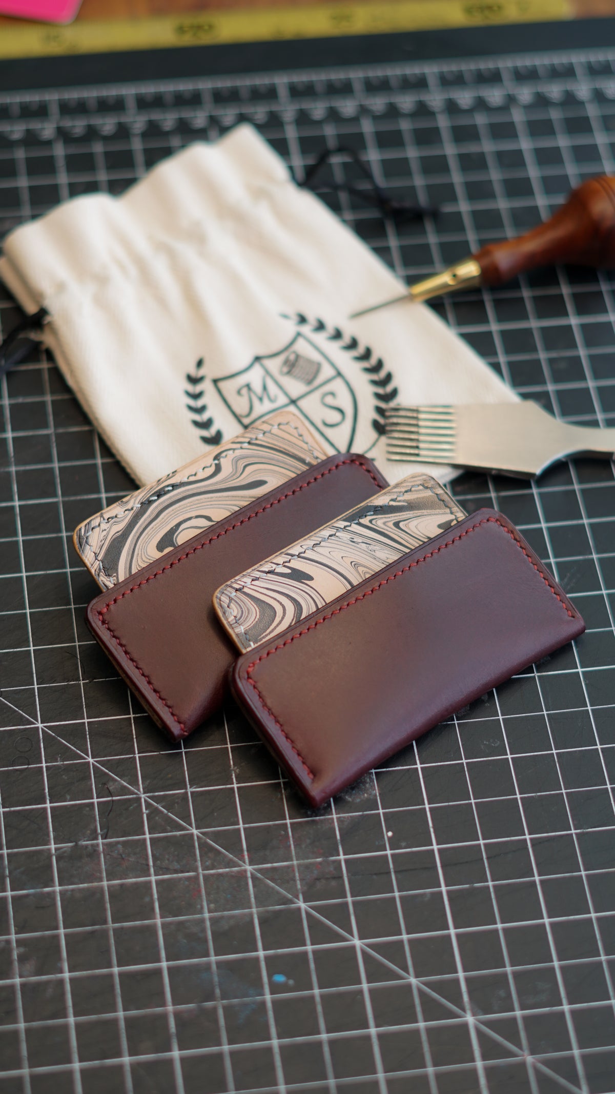 Mini Lux Marbled leather card holder