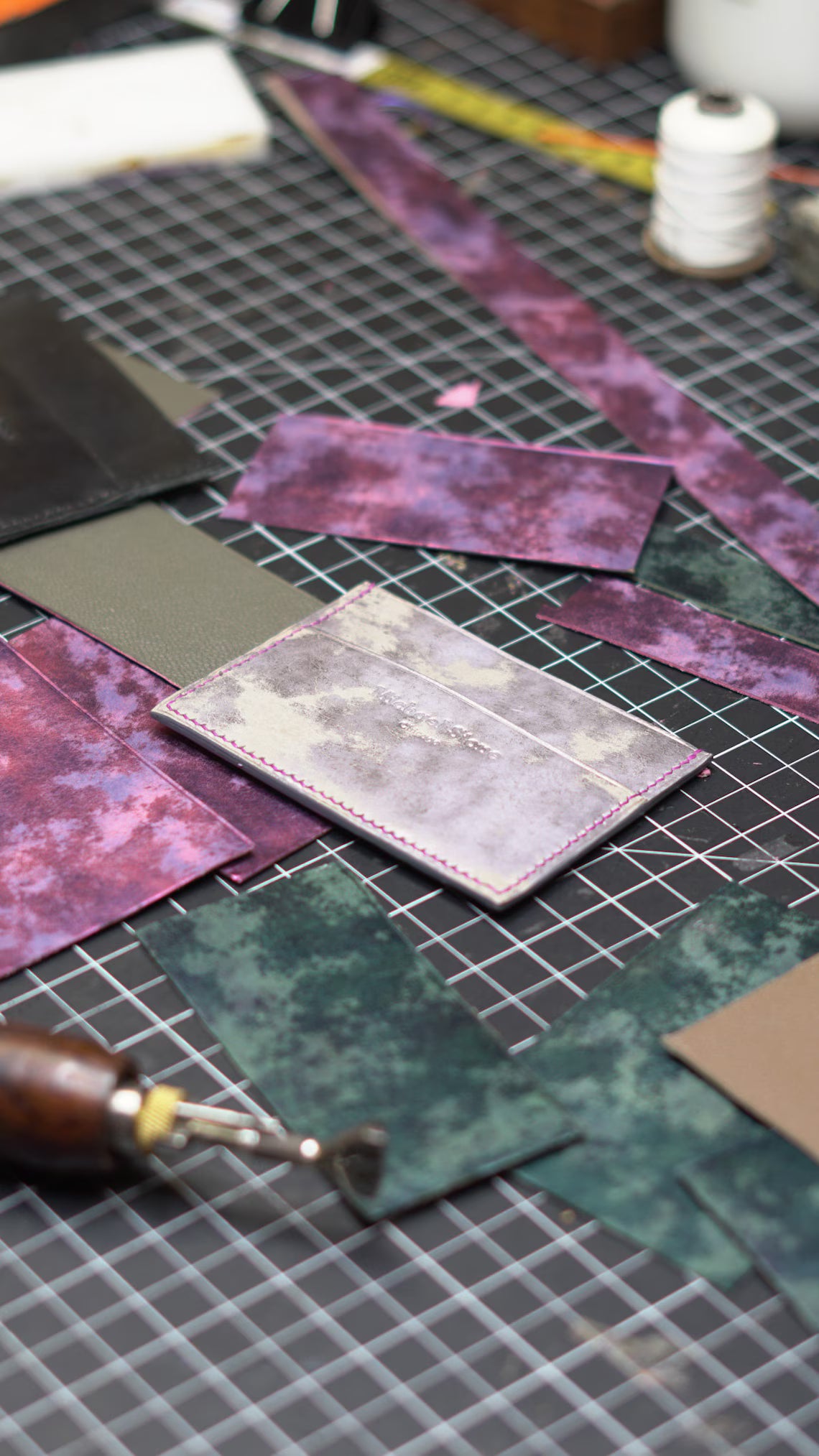 Sleek 3 Pocket Card Holder